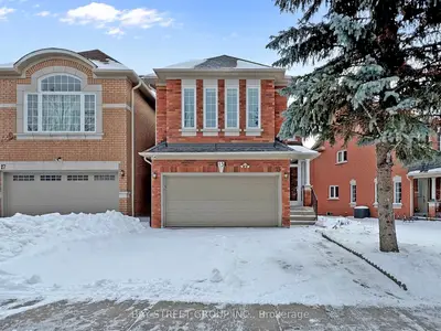 15 Futura Avenue, Richmond Hill, On L4s 1v2