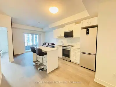 Condo Apartment in Newmarket