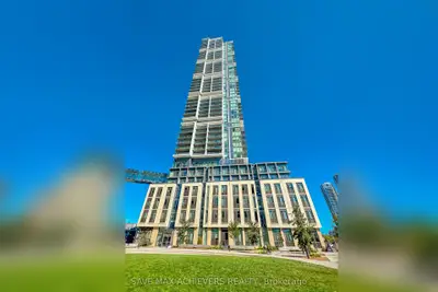 7890 Jane Street 5201, Vaughan, On L4k 0k9