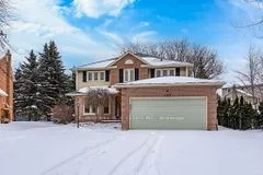 427 Mathews Court, Newmarket, On L3x 1c9