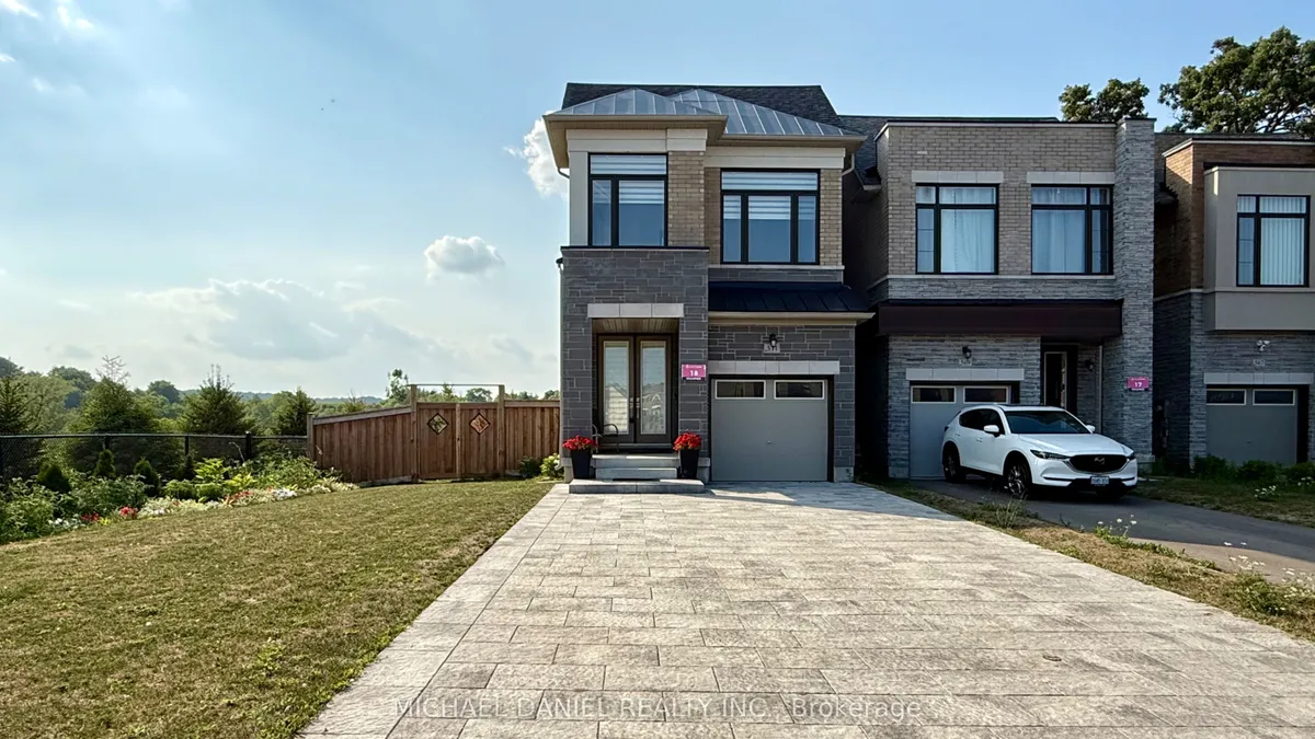 571 New England Court, Newmarket, On L3x 2z1