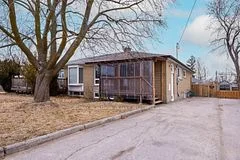 257 Axminster Drive Main Floor, Richmond Hill, ON L4C 2W2