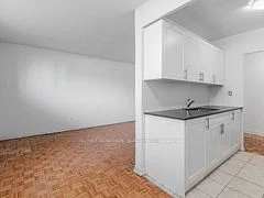 165 Colborne Avenue 204, Richmond Hill, ON L4C 2K2