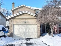 36 Greenbelt Crescent, Richmond Hill, ON L4C 5R8