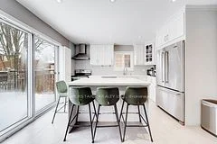 363 Pickering Crescent, Newmarket, ON L3Y 8G7