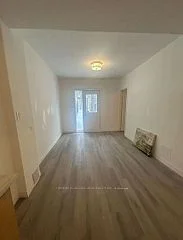 18 Loggers Trail Lower, Whitchurch-Stouffville, ON L3Y 4W1