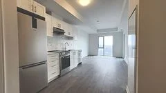 715 Davis Drive 1006, Newmarket, ON L3Y 2R3