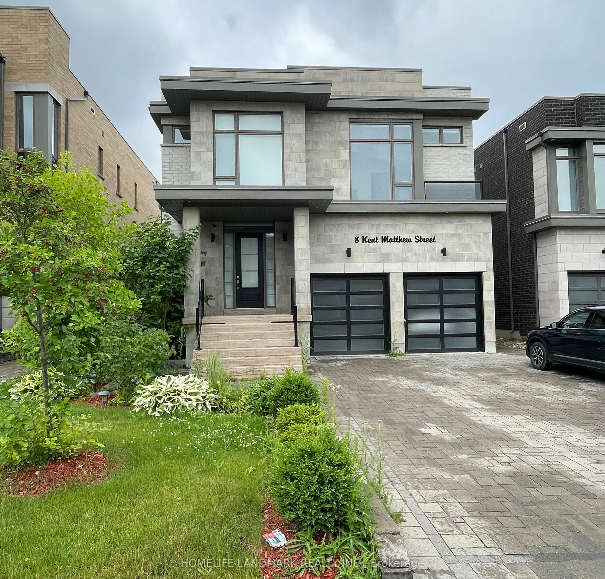 8 Kent Matthew Street Main & 2nd, Richmond Hill, ON L4E 1C9