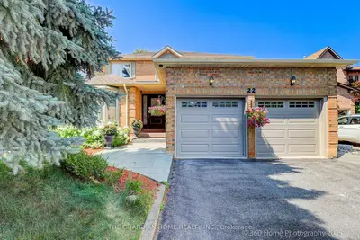 22 Chip Court, Richmond Hill, ON L4C 9G3