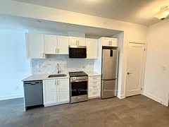 705 Davis Drive 1305, Newmarket, ON L3Y 0J1