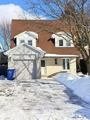 142 Armitage Drive, Newmarket, ON L3Y 5L7