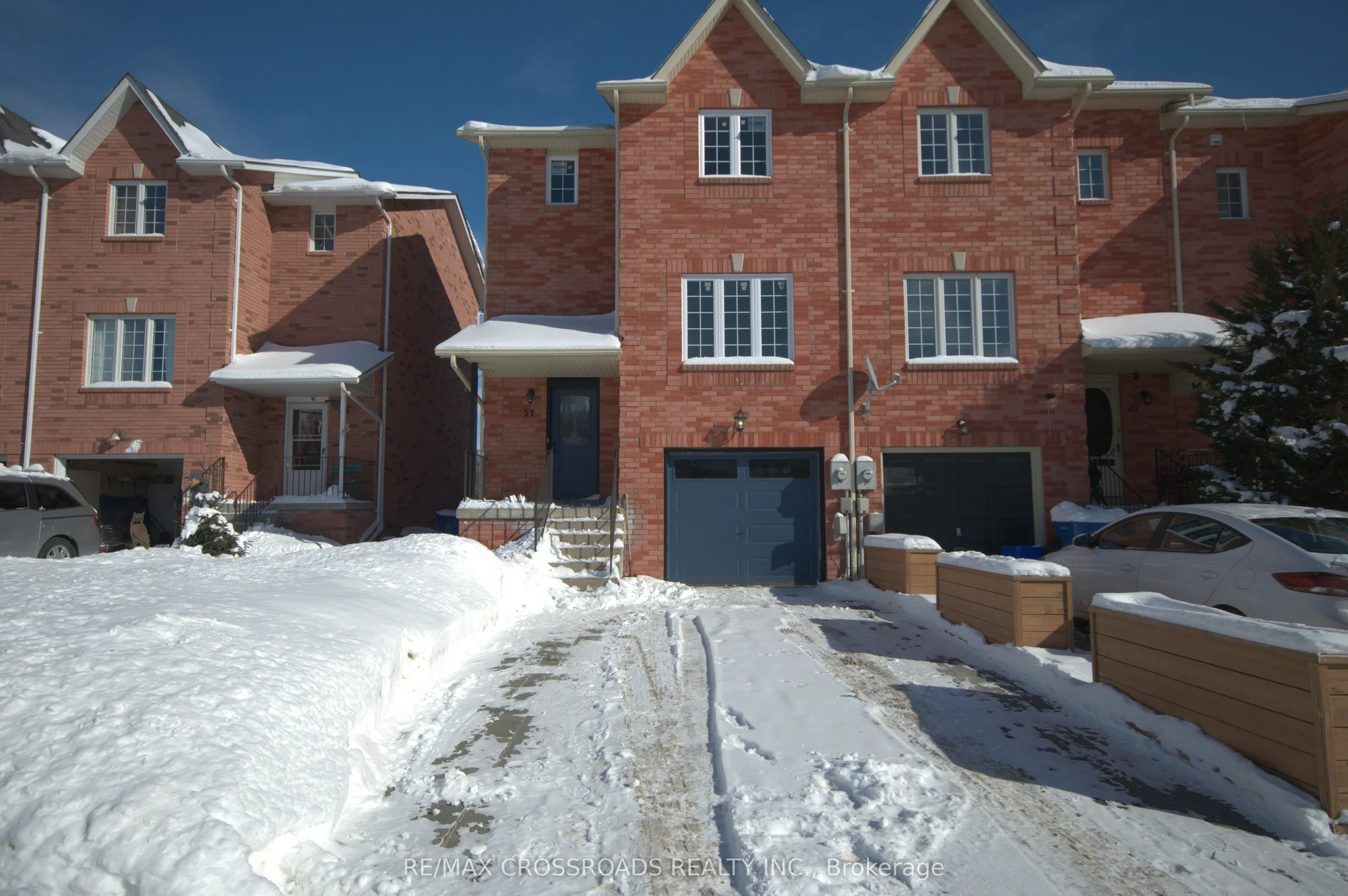 51 Hattie Court, Georgina, ON L4P 3C8