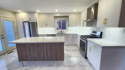 200 Forsyth Road Upper, Newmarket, ON L3Y 7Y1