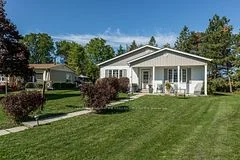 15 Recreation Drive, Innisfil, On L9s 1n5