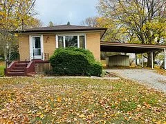 29 Bayview Parkway, Newmarket, On L3y 3w2