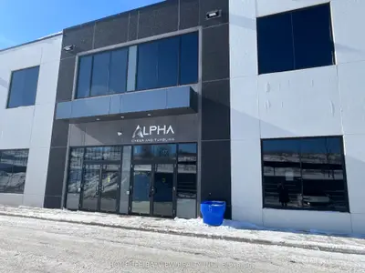 45 Eric T Smith Way 17, Aurora, On L4g 3z8