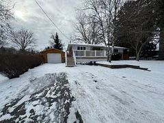 188 Parkview Crescent, Newmarket, ON L3Y 2C8
