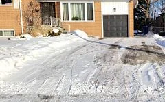 45 Lewis Drive Lower, Newmarket, ON L3Y 1R6
