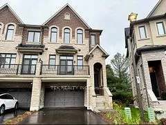 Att/Row/Townhouse in Markham