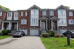 108 Banbrooke Crescent, Newmarket, ON L3X 2W9