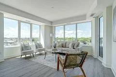 185 Deerfield Road 411, Newmarket, ON L3Y 0G7