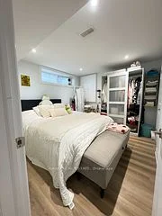 980 Jacarandah Drive, Newmarket, ON L3Y 5K5