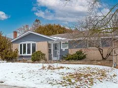 195 Parkview Crescent, Newmarket, On L3y 2c9