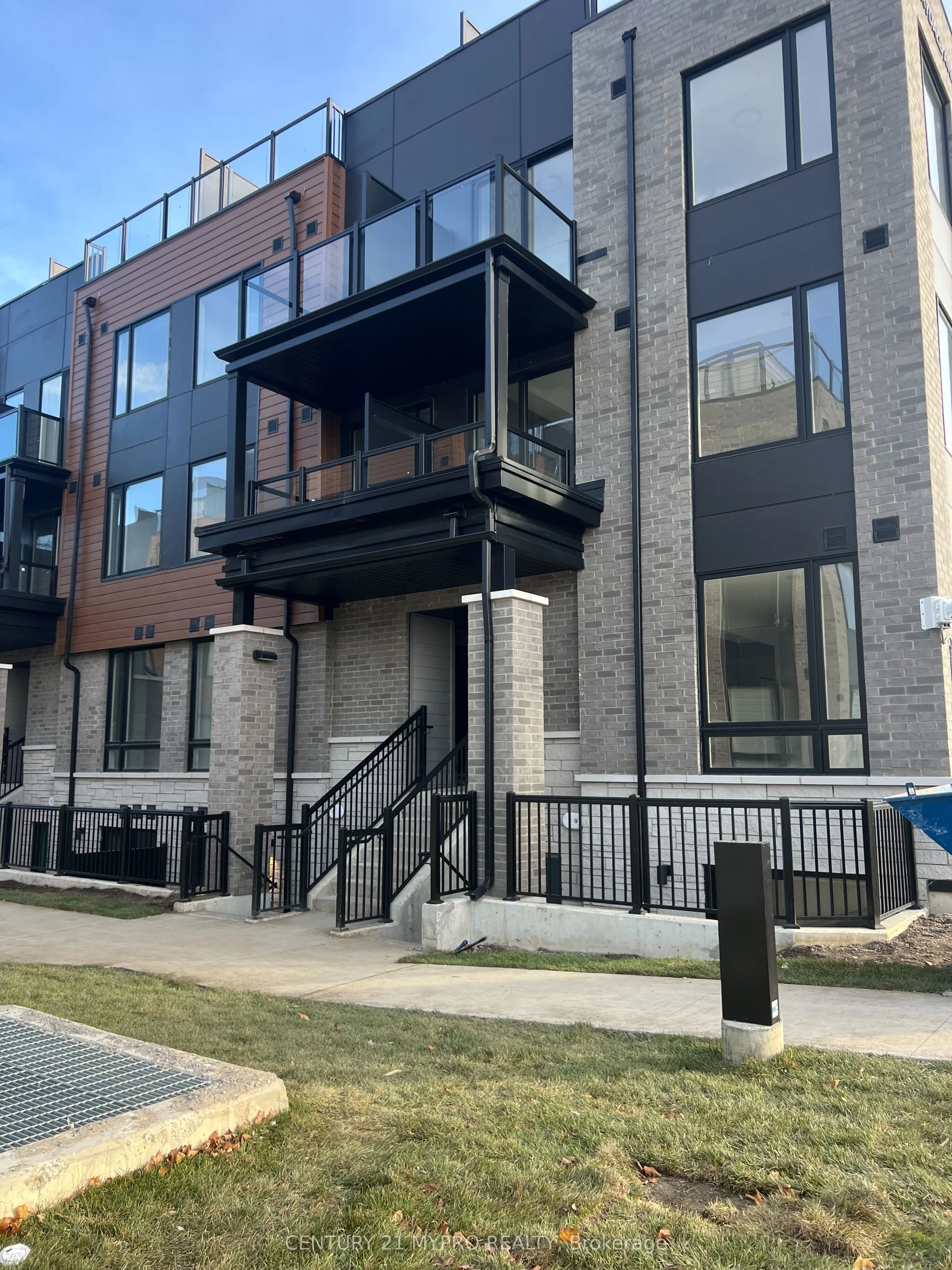 109 Marydale Avenue 17, Markham, ON L3S 3J8