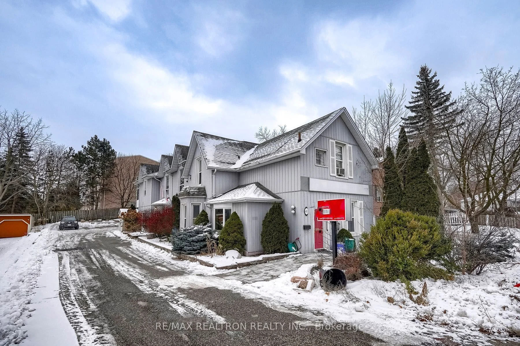 482 Queen Street Main & Basement Level, Newmarket, ON L3Y 2H3