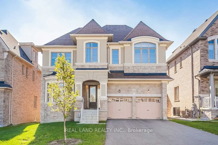 3 Love Court, Richmond Hill, ON L4B 0G2