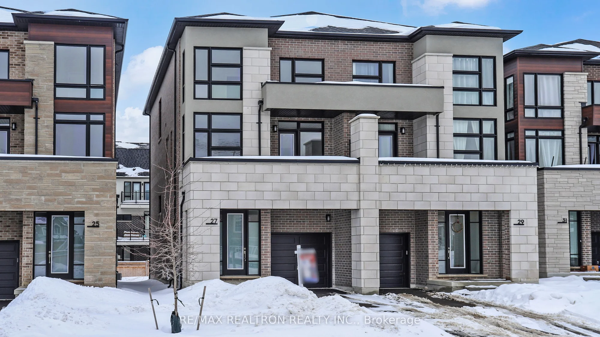27 Seguin Street, Richmond Hill, ON L4E 1L8