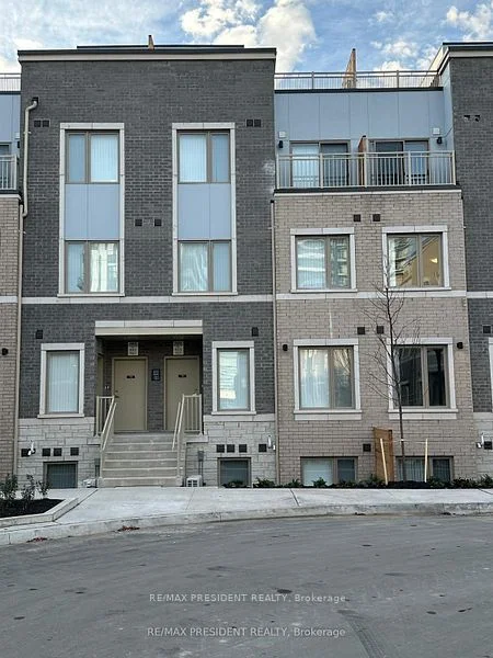 100 Honeycrisp Crescent Th 354, Vaughan, On L4k 5z8
