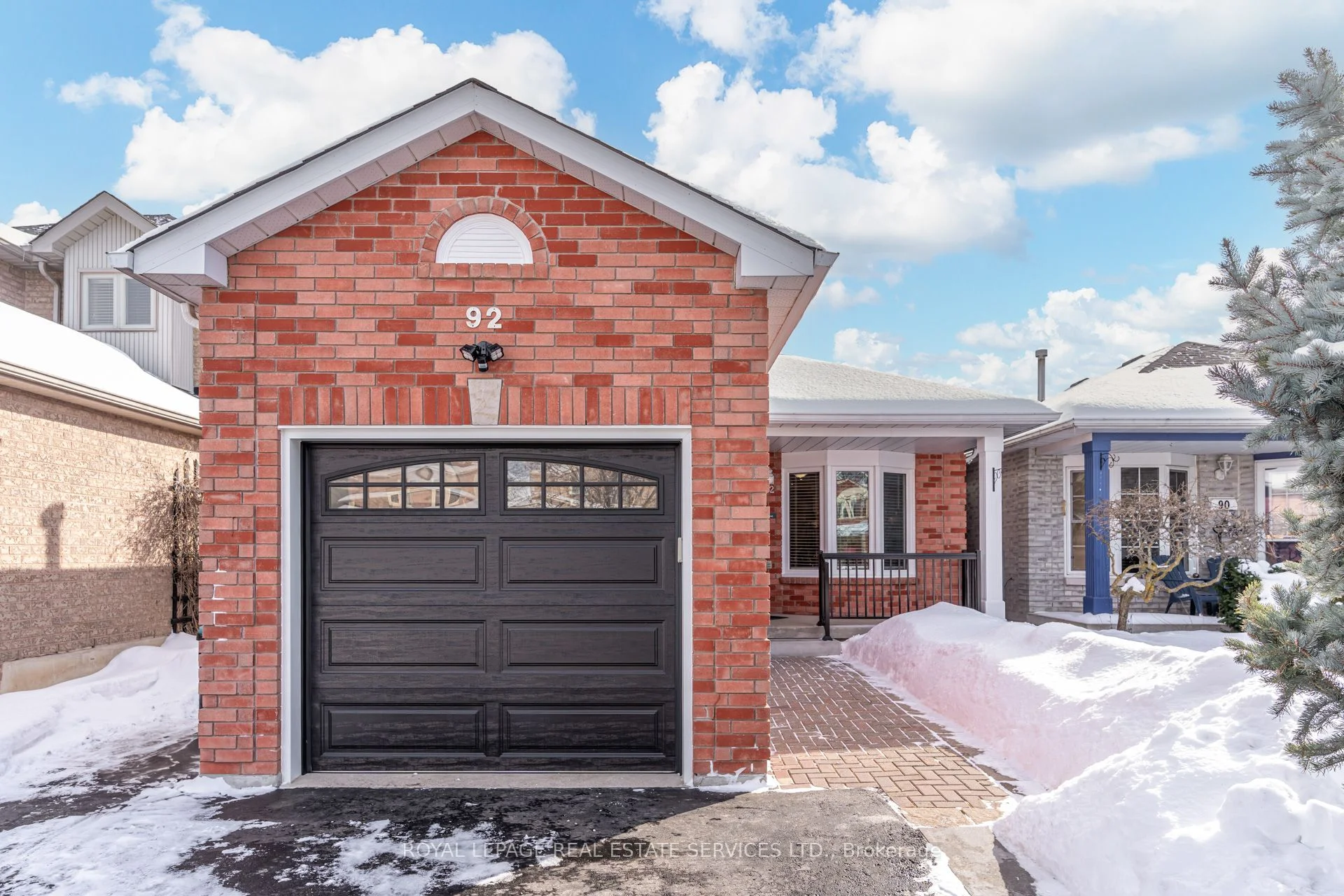 92 Gray Avenue, New Tecumseth, ON L9R 1P6