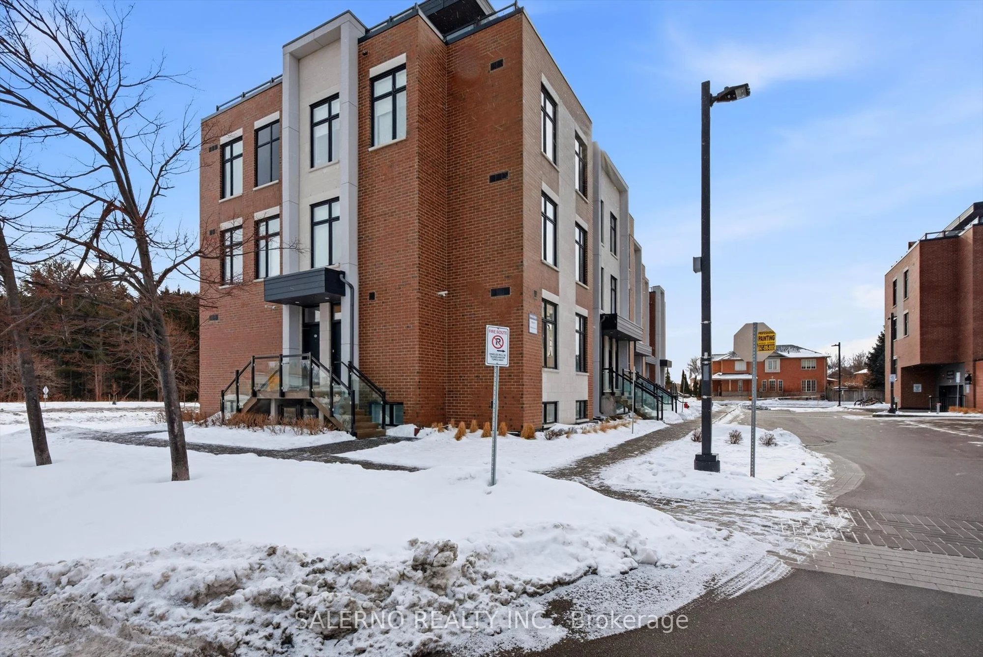 9560 Islington Avenue U215, Vaughan, ON L4H 4Z5