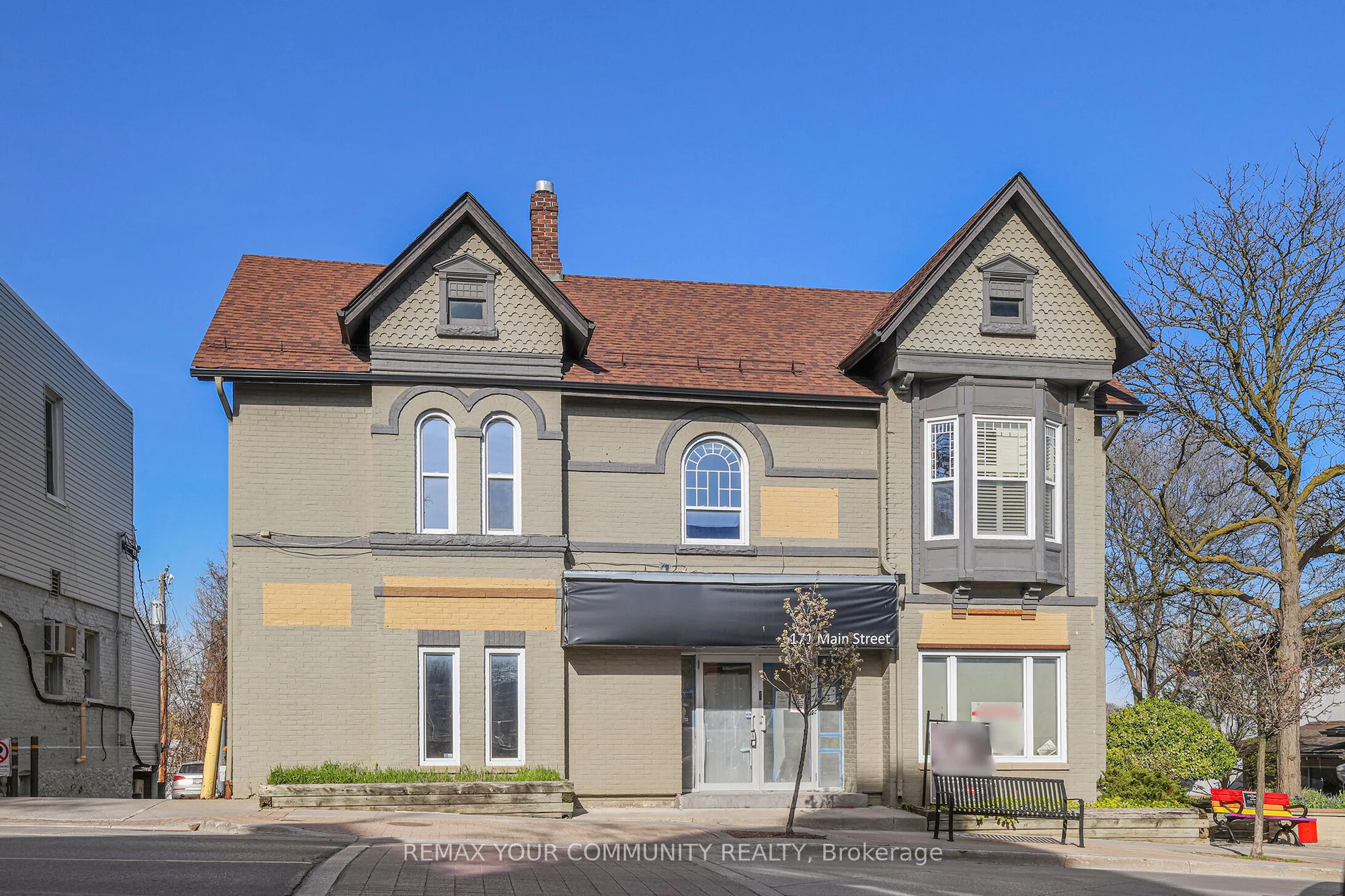 171 Main Street S, Newmarket, ON L3Y 3Y9
