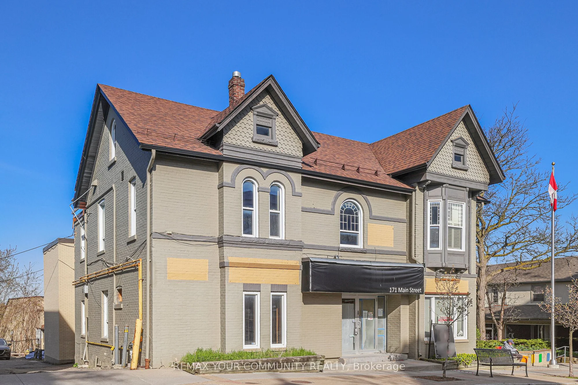 171 Main Street S, Newmarket, On L3y 3y9