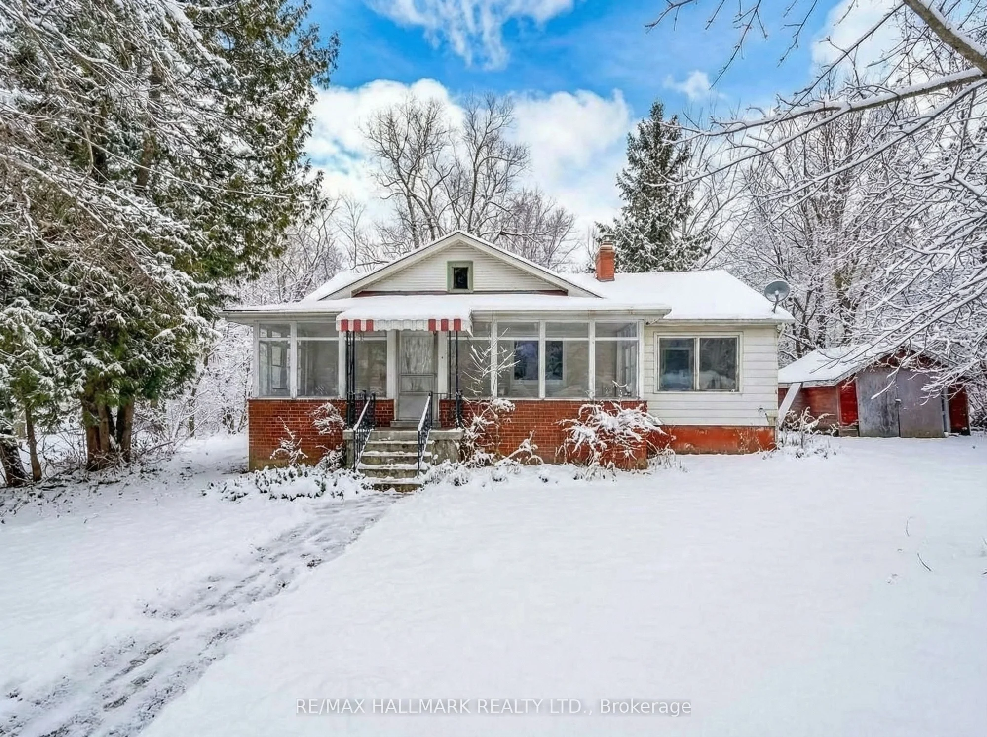 108 Yongehurst Road, Richmond Hill, On L4c 3t2