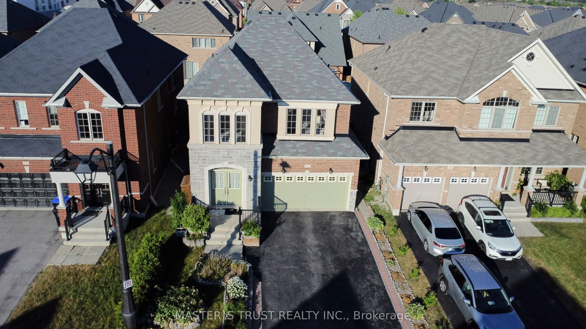 53 Kidd Street, Bradford West Gwillimbury, ON L3Z 0V5