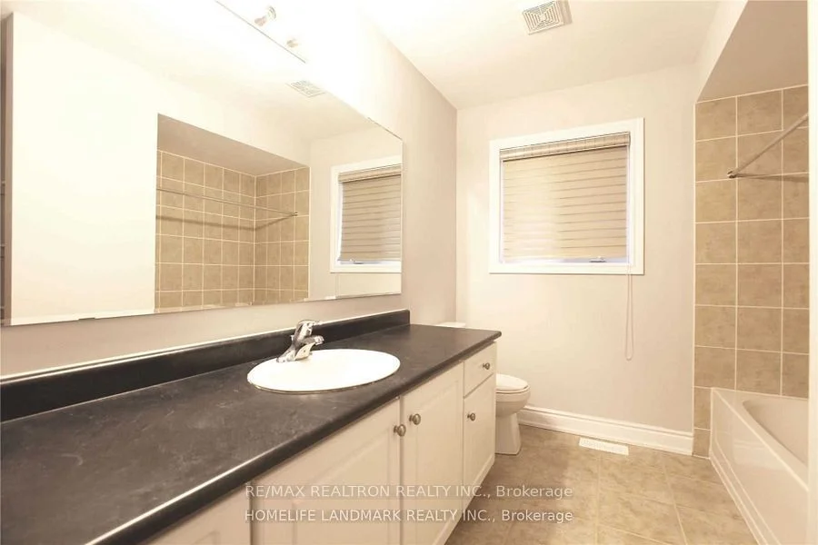 223 Rutherford Road, Bradford West Gwillimbury, On L3z 0x4