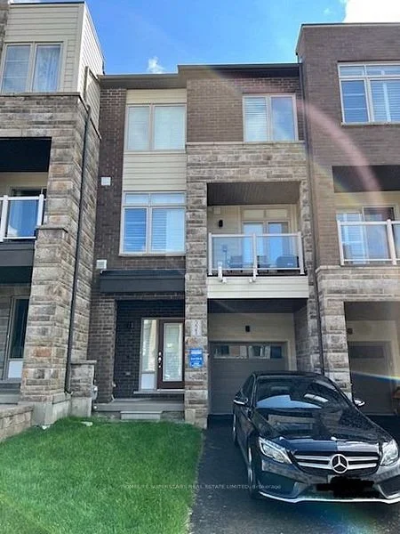 221 Vivant Street, Newmarket, ON L3X 0K7