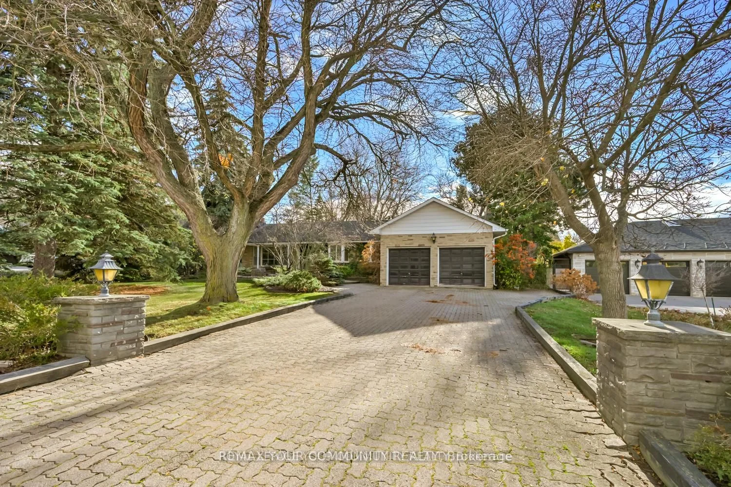 23 Denham Drive, Richmond Hill, On L4c 6h6