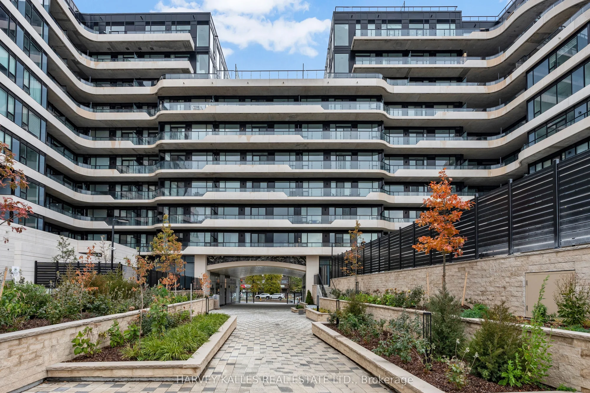 8188 Yonge Street 911, Vaughan, ON L4J 1W5