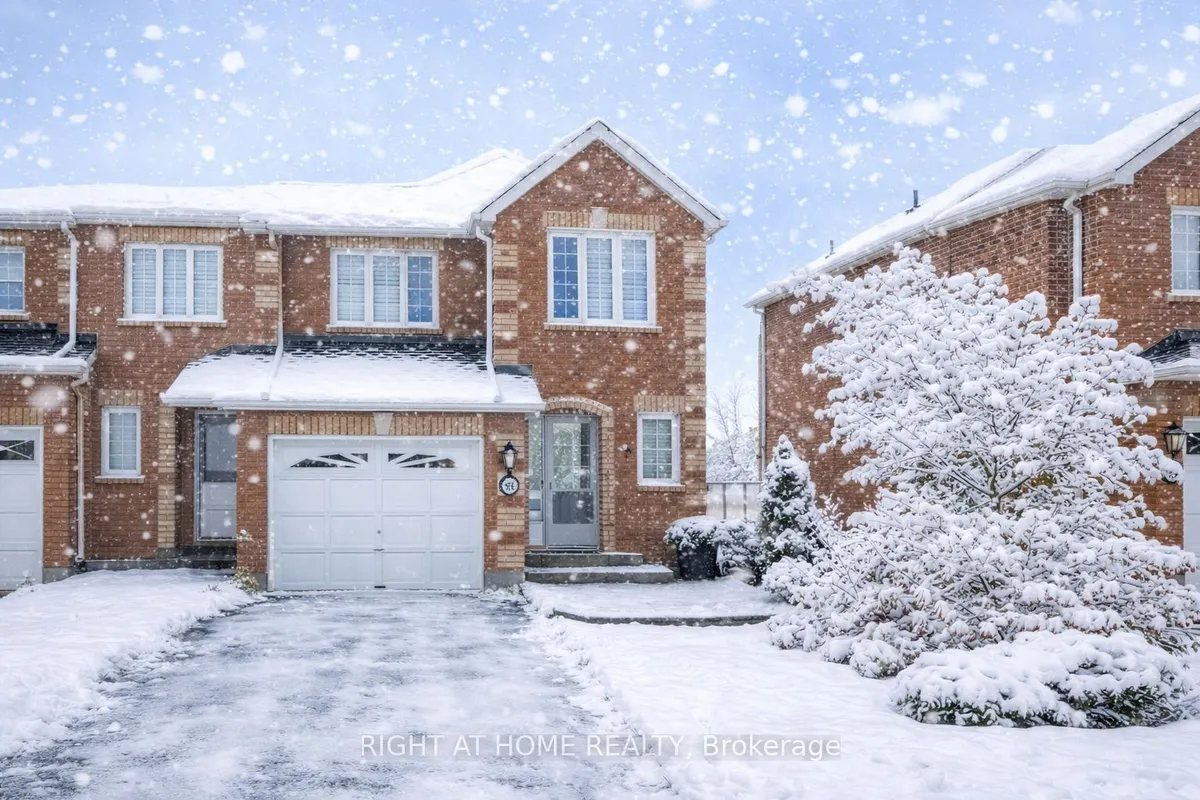 Att/Row/Townhouse in Vaughan