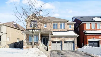 1141 Quick Street, Newmarket, On L3x 0a6