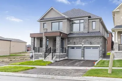 59 Cunningham Drive, Bradford West Gwillimbury, On L0g 1b0