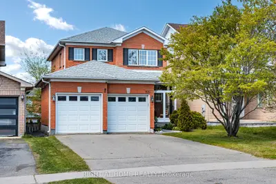 805 Stonehaven Avenue, Newmarket, ON L3X 2K3