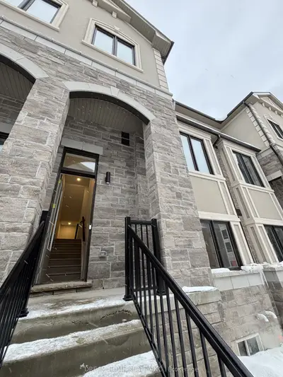 25 Mermot Lane, Richmond Hill, ON L4B 0J5