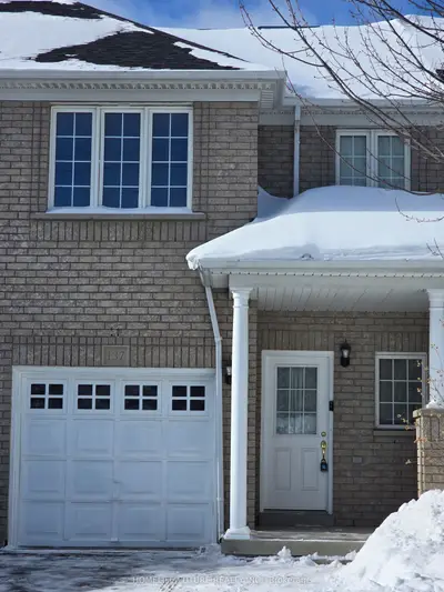 137 Hartford Crescent, Newmarket, ON L3X 2Z4