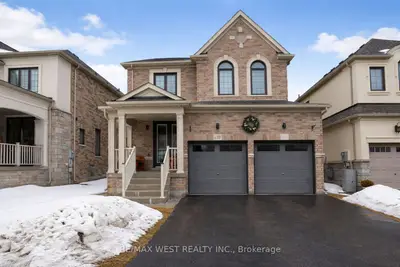 110 Scarlet Way, Bradford West Gwillimbury, On L3z 4j2