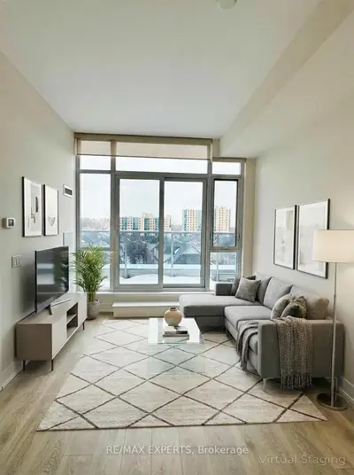 9471 Yonge Street 717, Richmond Hill, ON L4C 0Z5